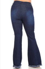 Load image into Gallery viewer, Fray Jeans

